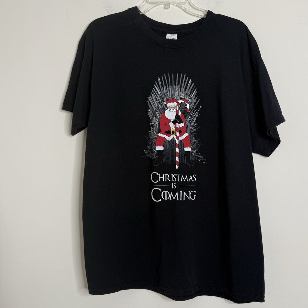 Christmas Is Coming Santa Sitting on Throne Christmas T-Shirt Shirt Black Large